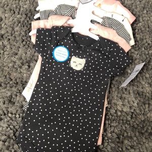 New born onesies baby girl set ! Never used
